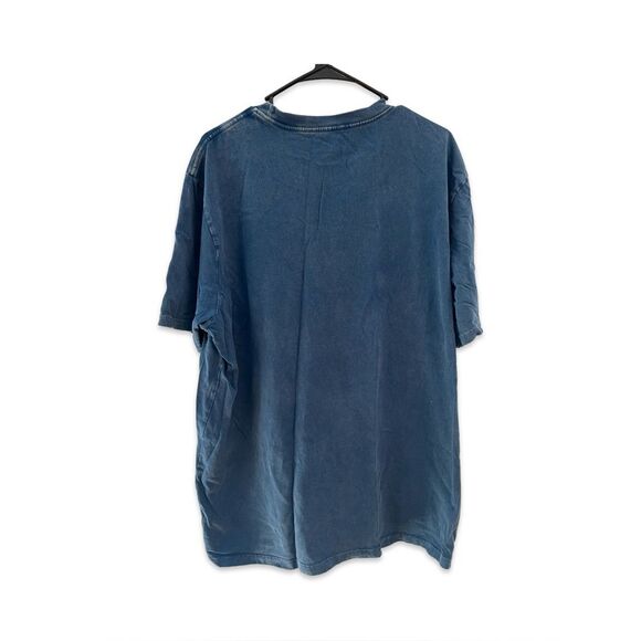 EUC Vineyard Vines Men’s T-Shirt XL Distressed Blue with Whale Logo - Picture 2 of 3